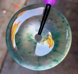 緬甸翡翠玉石 互聯(lián)網(wǎng)浪潮下，實(shí)體珠寶店的盈利困境